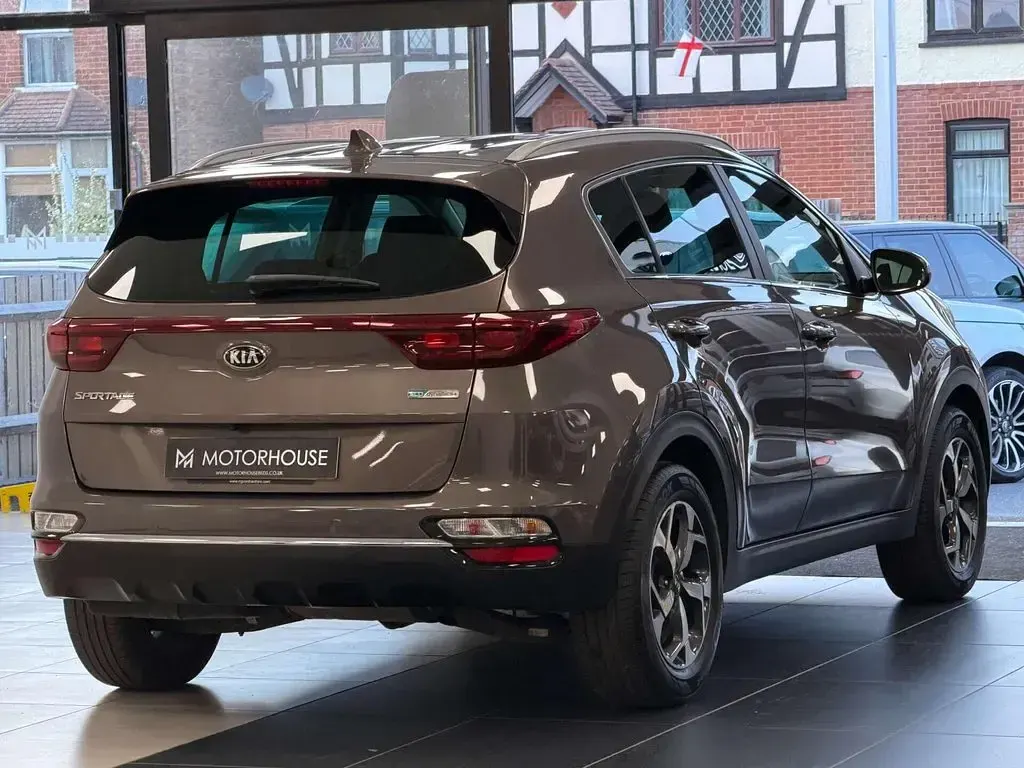 Used Kia Sportage 134 HP (98 kW) 2021 Brown SUV