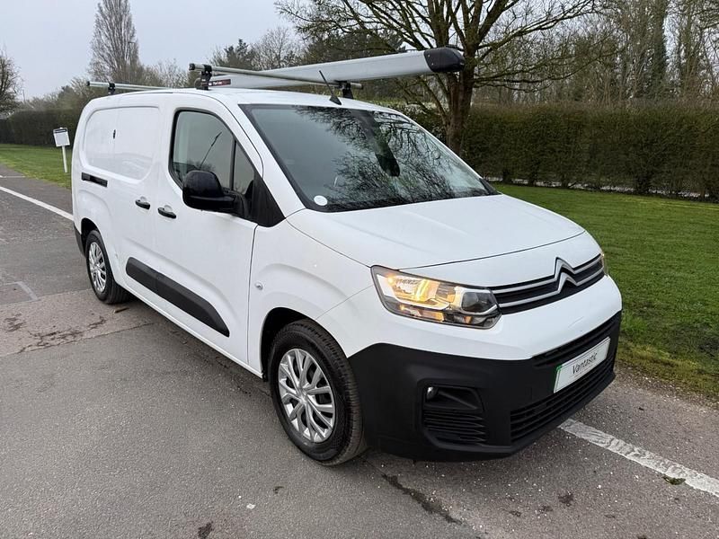 Used Citroën e-Berlingo 100 kW (136 HP) 2022 White MPV