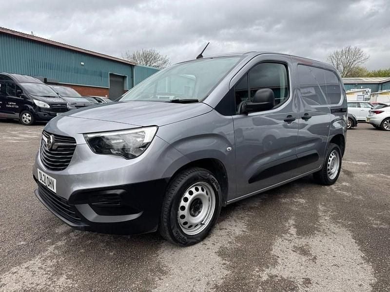 Second-hand Vauxhall Combo 100 CP (73 kW) 2021 Gri Monovolum
