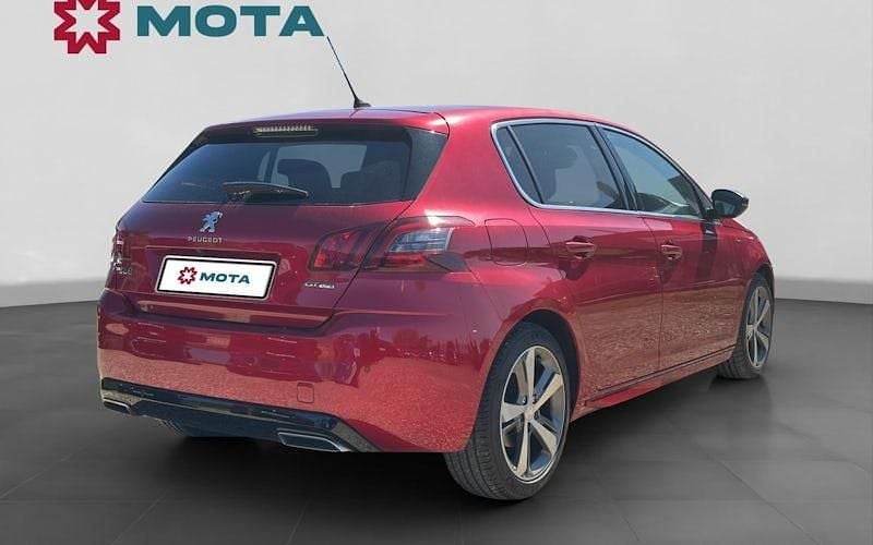Used Peugeot 308 GT-line 131 HP (96 kW) 2020 Red Hatchback