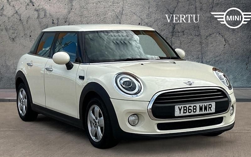 Used 2021 Mini ONE Classic Hatchback | £13,205 (Fair price) - Image 1/4