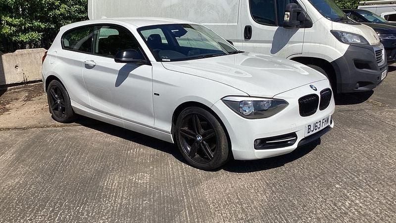 White Used 2013 BMW 114 Sport Line Hatchback | £4,500 (Fair price) - Image 1/4