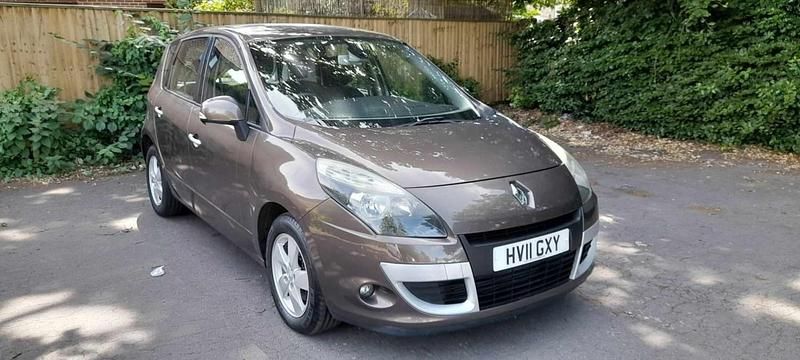 Used Renault Scénic III Dynamique 110 HP (80 kW) 2011 Bronze MPV