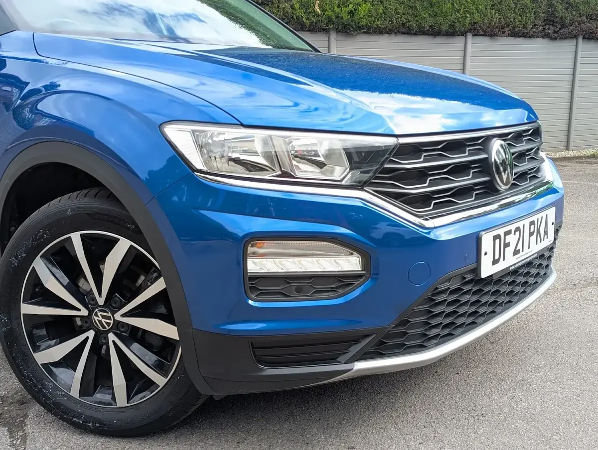 Used VW T-Roc Design 150 HP (110 kW) 2021 Blue SUV