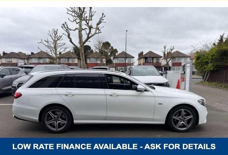 Used Mercedes E300 AMG line 2019 White Estate