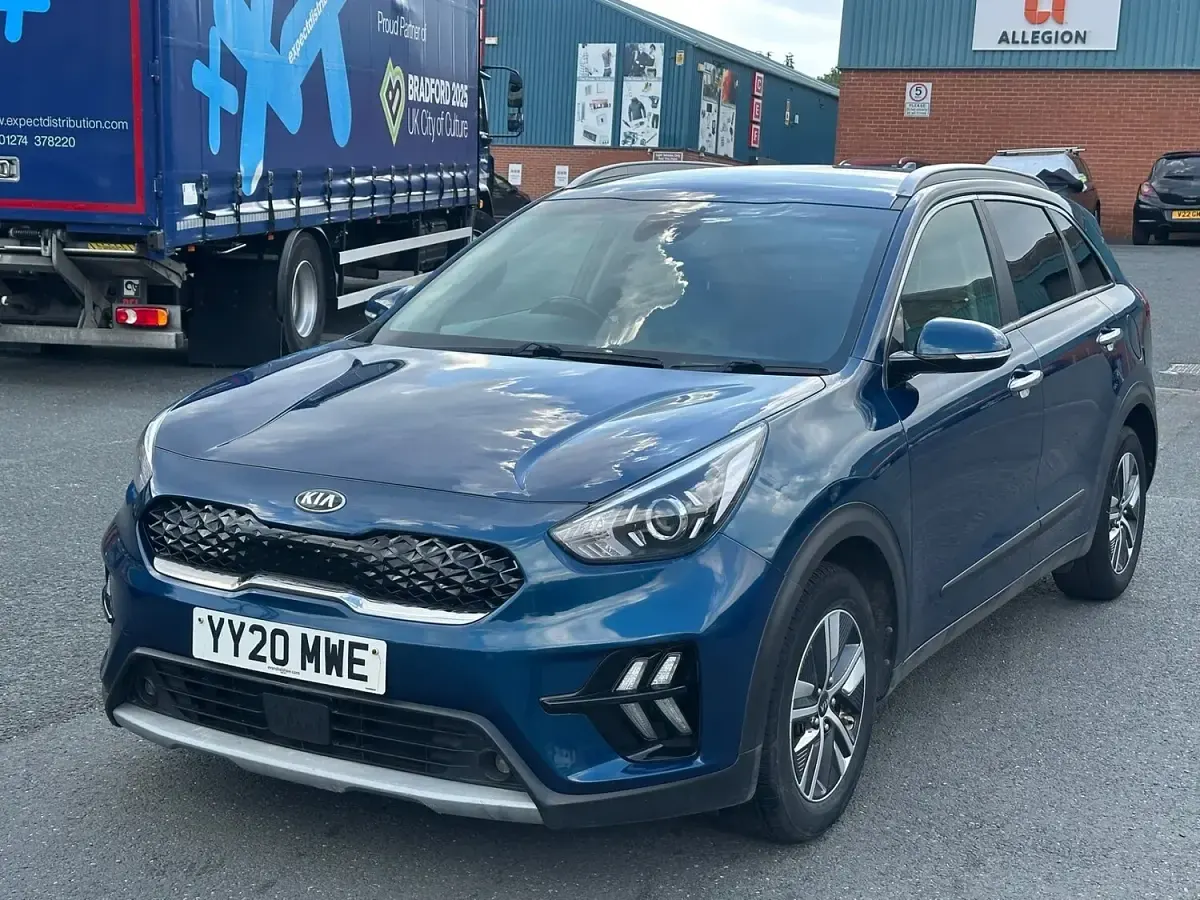 Used Kia Niro 139 HP (102 kW) 2020 Blue SUV