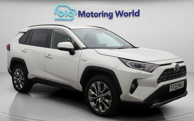 Used 2025 Toyota RAV4 Hybrid SUV | £23,410 (Super price) - Image 1/4