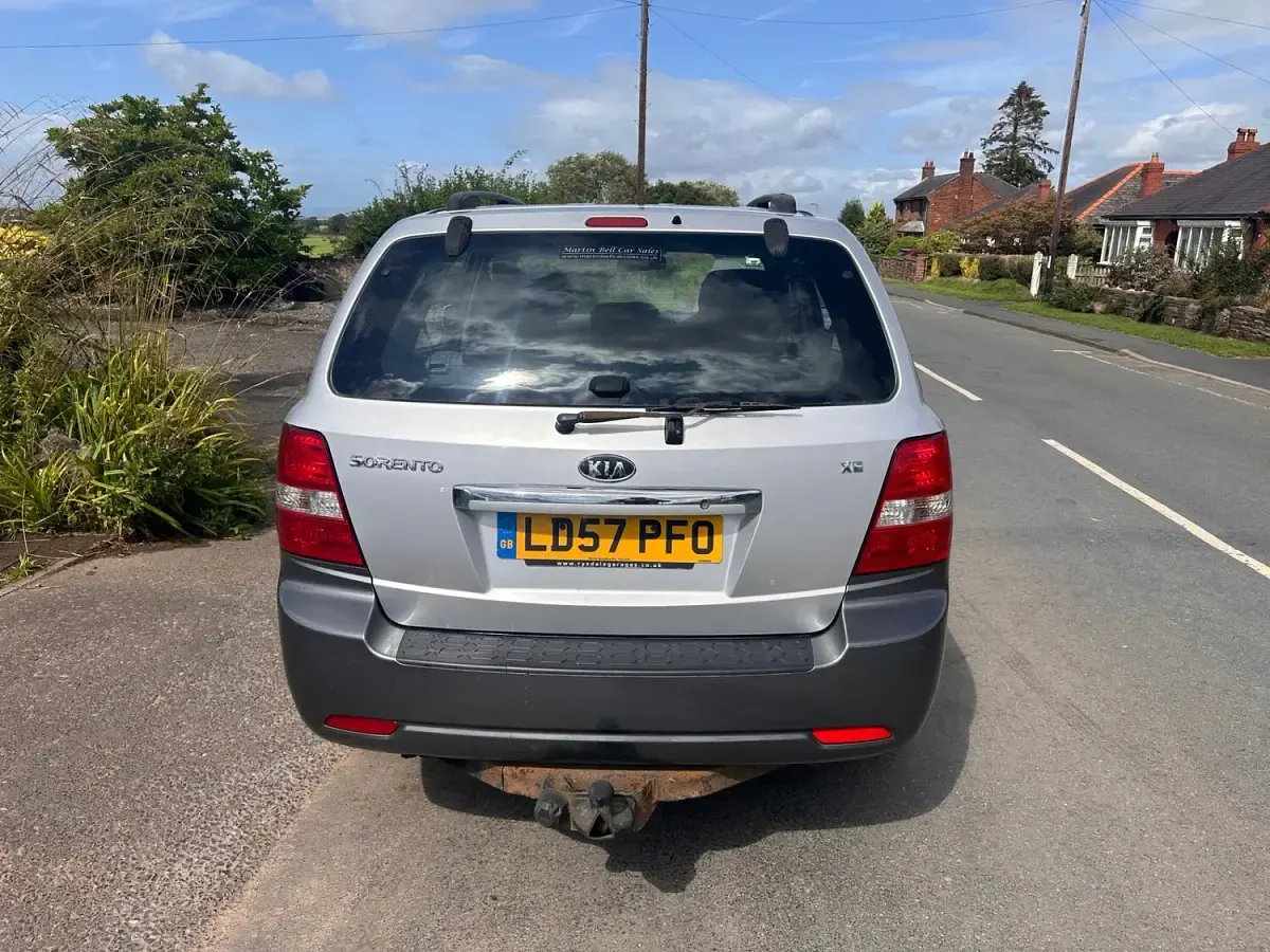 Used Kia Sorento 168 HP (123 kW) 2007 Silver SUV