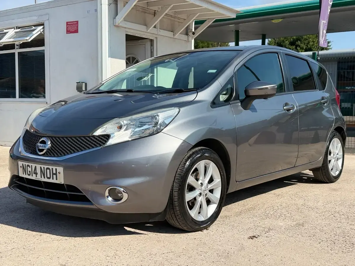 Used Nissan Note Tekna 90 HP (66 kW) 2014 Grey Hatchback