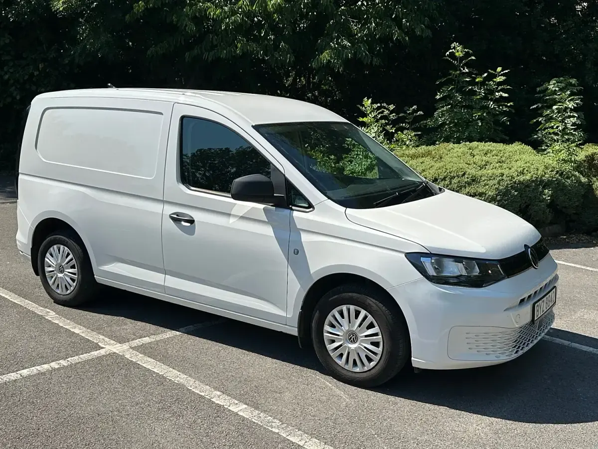 Used VW Caddy 102 HP (75 kW) 2023 White MPV