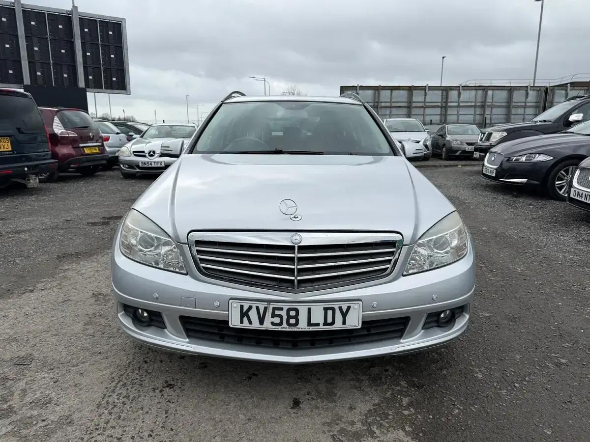Used Mercedes C180 SE 156 HP (114 kW) 2008 Silver Estate