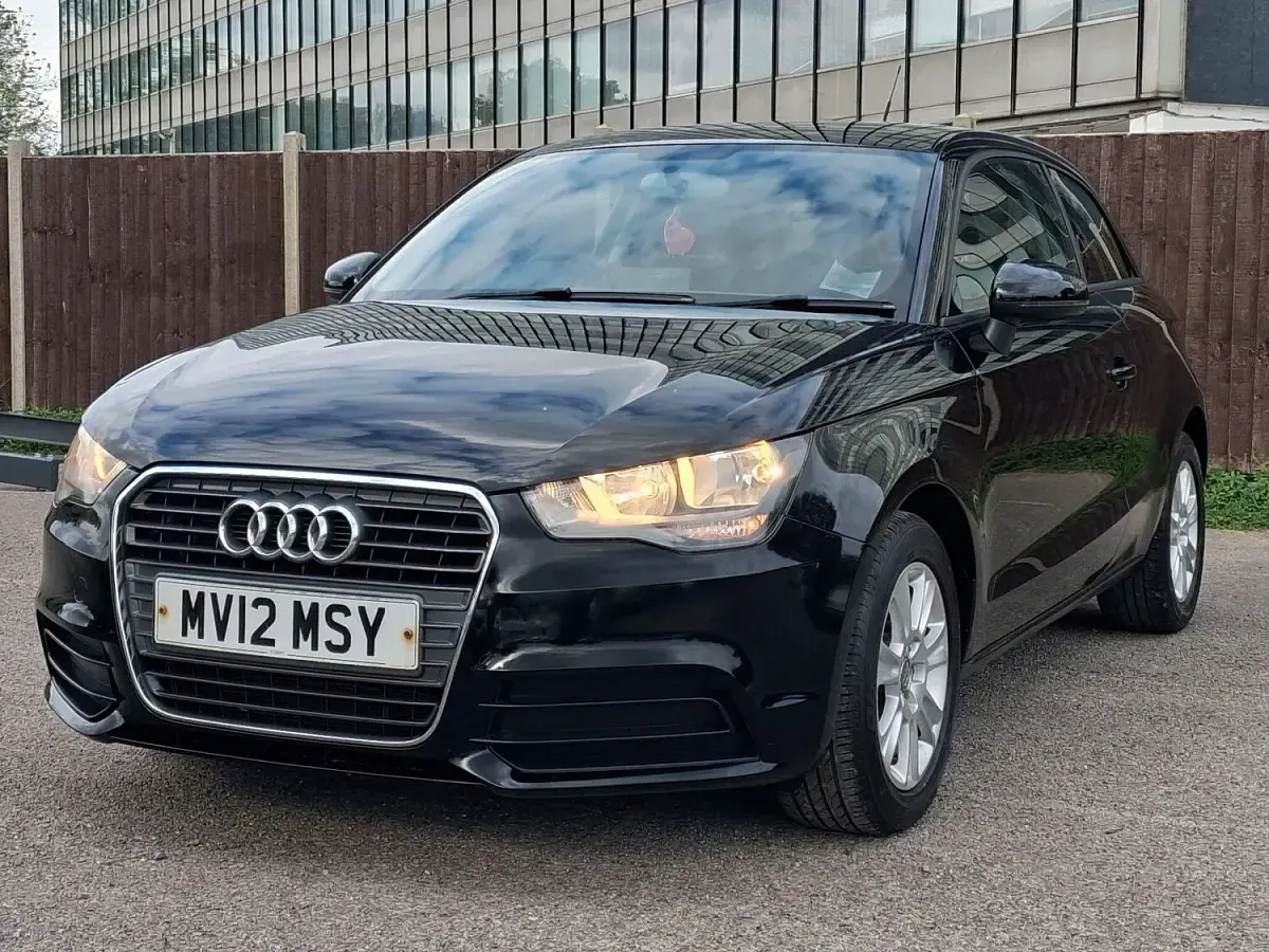 Used Audi A1 86 HP (63 kW) 2012 Black Hatchback