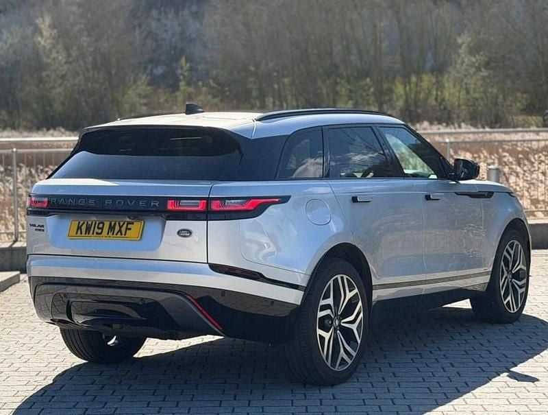 Used Land Rover Range Rover Velar HSE Dynamic 180 HP (132 kW) 2019 Silver SUV