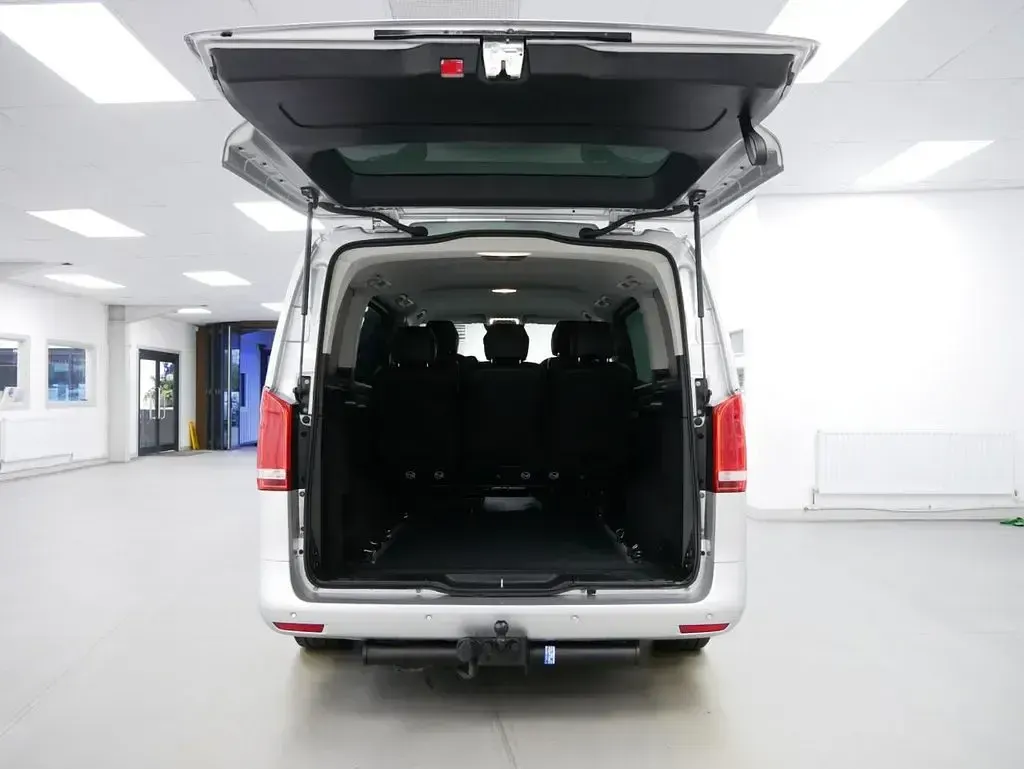 Used Mercedes Vito 190 HP (139 kW) 2021 Silver Van