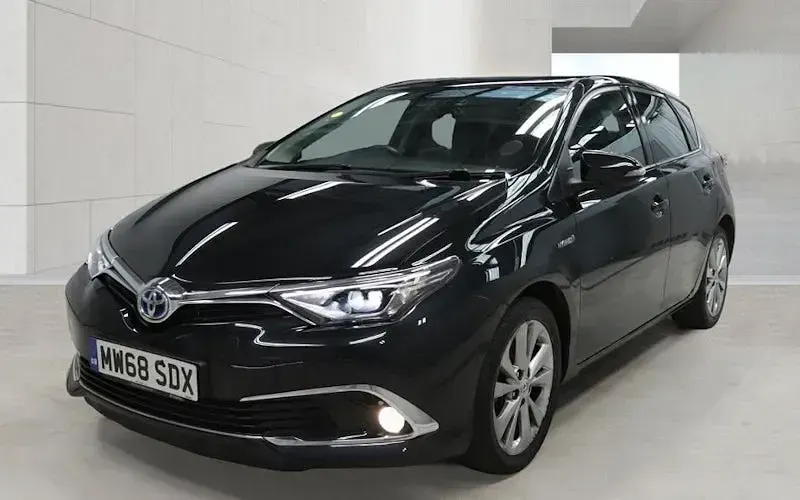 Used Toyota Auris Hybrid 136 HP (100 kW) 2019 Black Hatchback