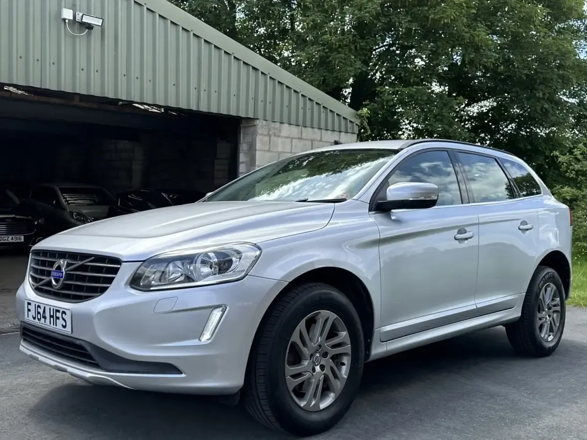 Used Volvo XC60 SE 181 HP (133 kW) 2015 Silver SUV