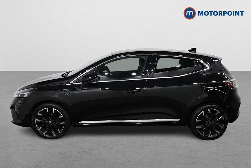 Used Renault Clio V Techno 90 HP (66 kW) 2024 Black Hatchback