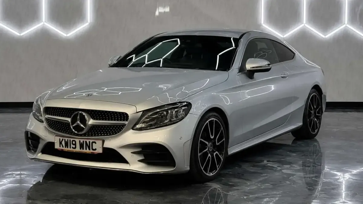 Used Mercedes C300 AMG Line Premium 245 HP (180 kW) 2019 Silver Coupe