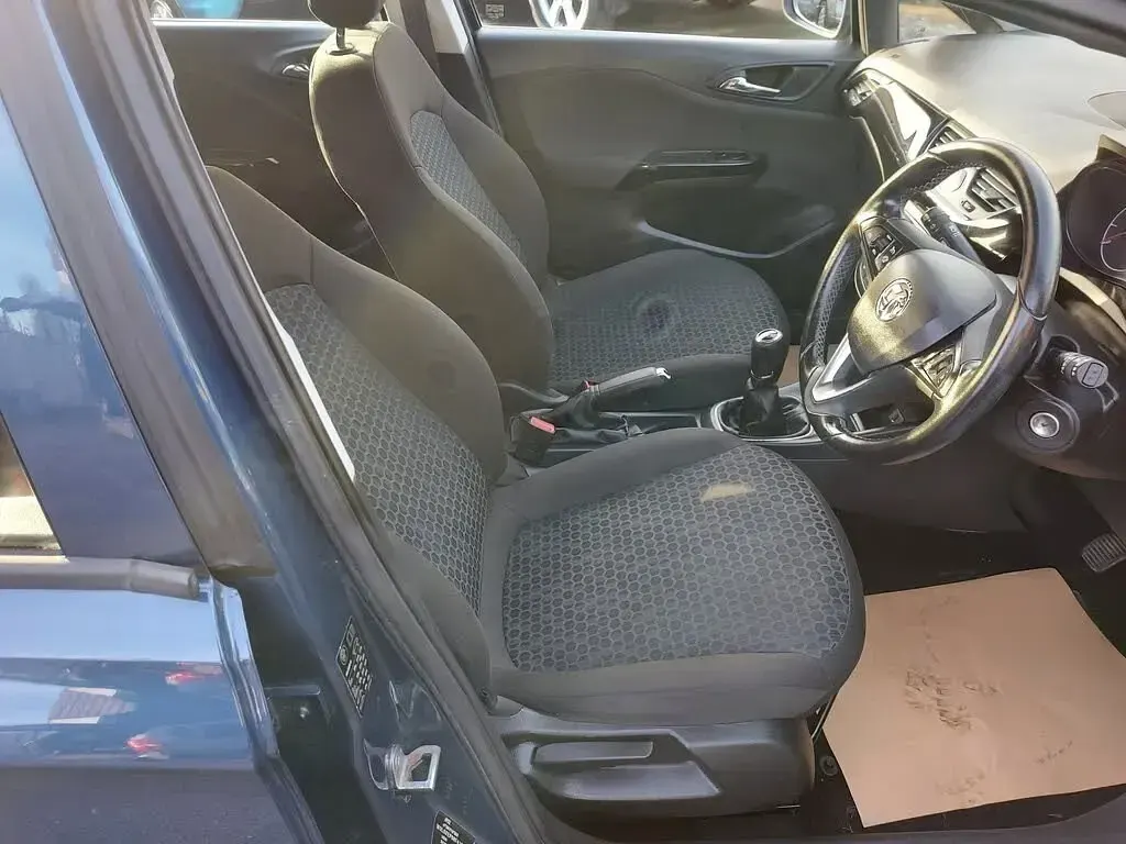 Second-hand Vauxhall Corsa 2015 Albastru Hatchback