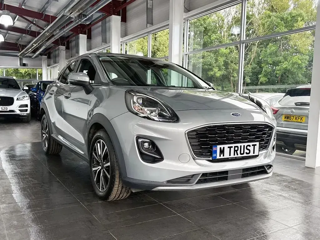 Used Ford Puma Titanium 125 HP (91 kW) 2023 Silver SUV