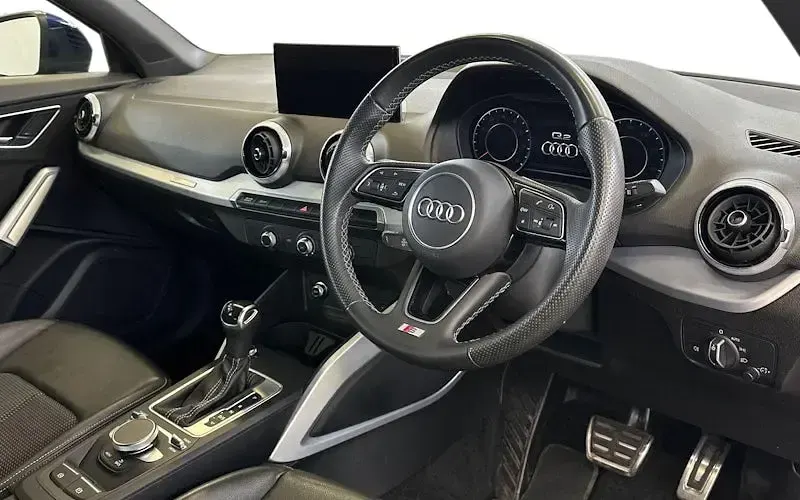 Used Audi Q2 S-Line 150 HP (110 kW) 2023 Blue SUV