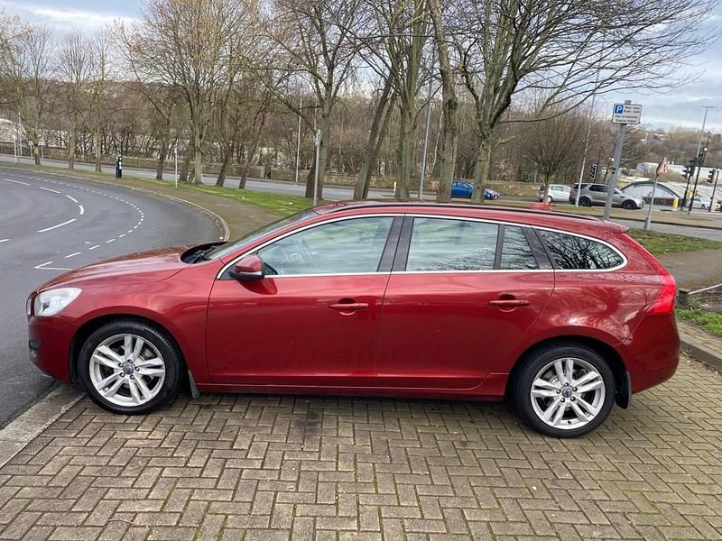 Used Volvo V60 SE 2013 Red Estate