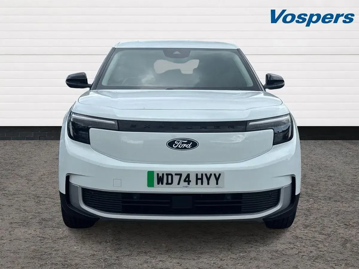 Begagnad Ford Explorer Select 210 kW (286 HK) 2024 Vit SUV