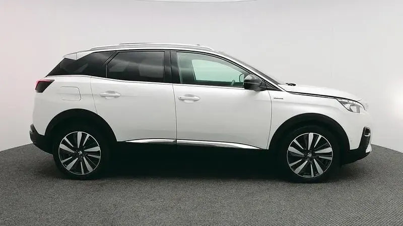 Used Peugeot 3008 Premium 130 HP (95 kW) 2019 White SUV