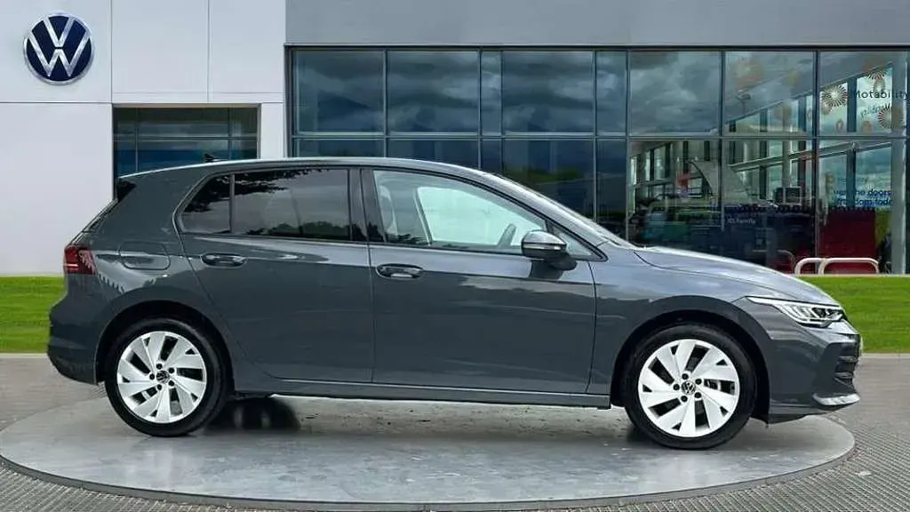 Used VW Golf VIII Match 115 HP (84 kW) 2025 Dolphin grey metallic Hatchback