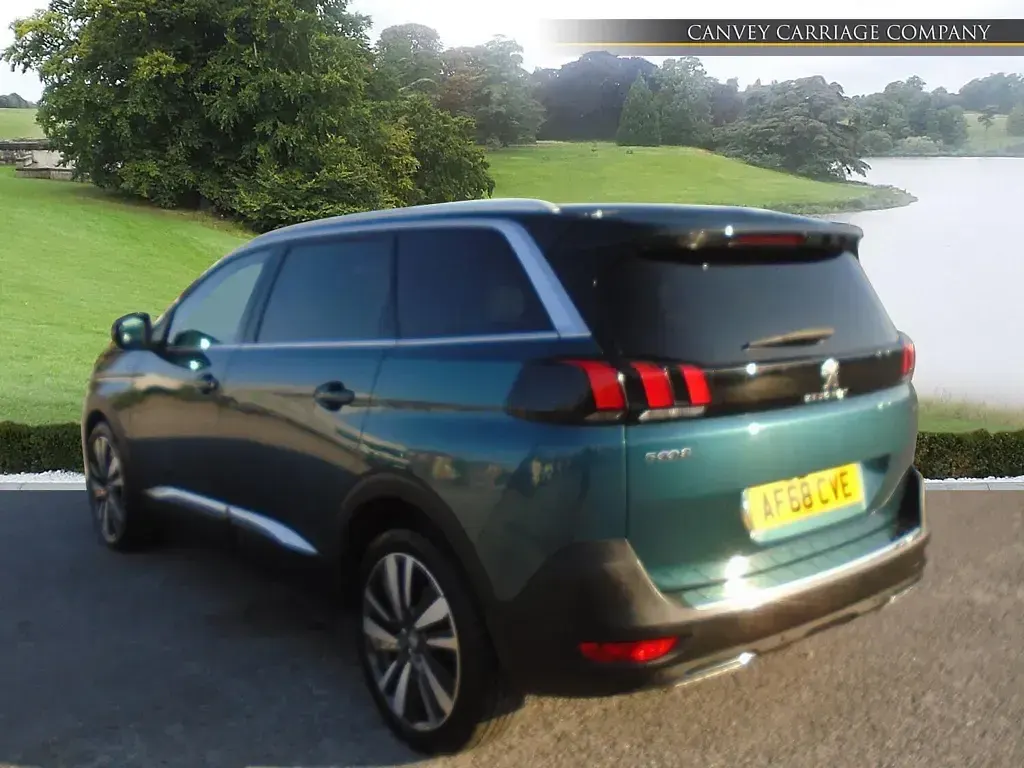 Used Peugeot 5008 Premium 130 HP (95 kW) 2018 Green SUV