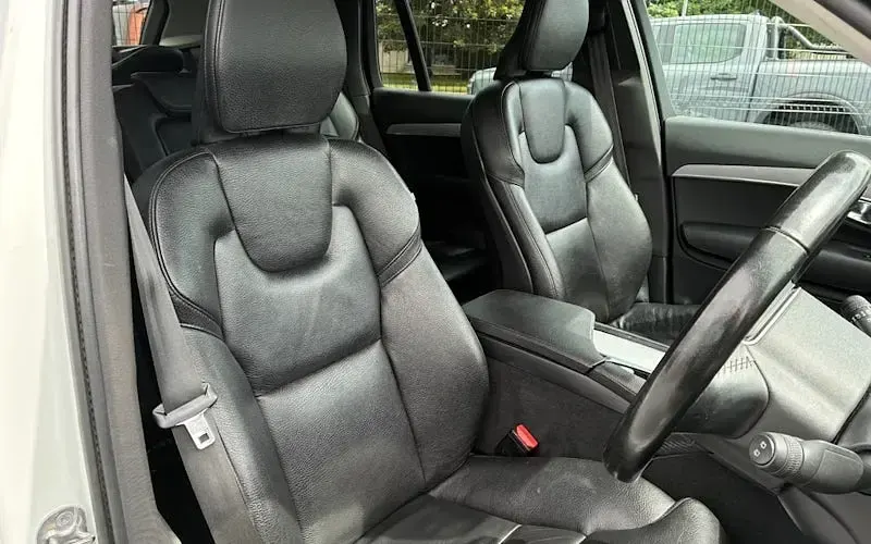 Used Volvo XC90 Momentum 235 HP (172 kW) 2021 SUV