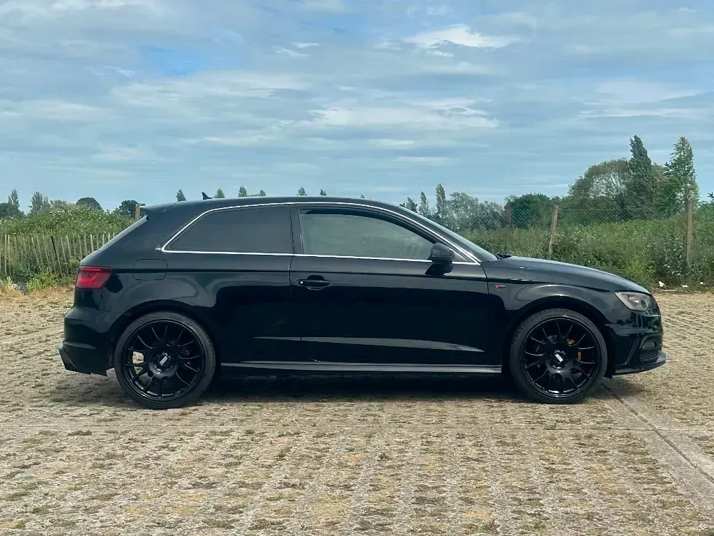 Used Audi A3 S-Line 125 HP (91 kW) 2014 Black Hatchback