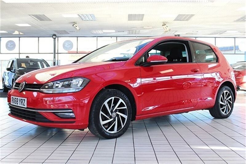 Red Used 2019 VW Golf VII Match Hatchback | £8,555 (A bit pricey) - Image 1/4