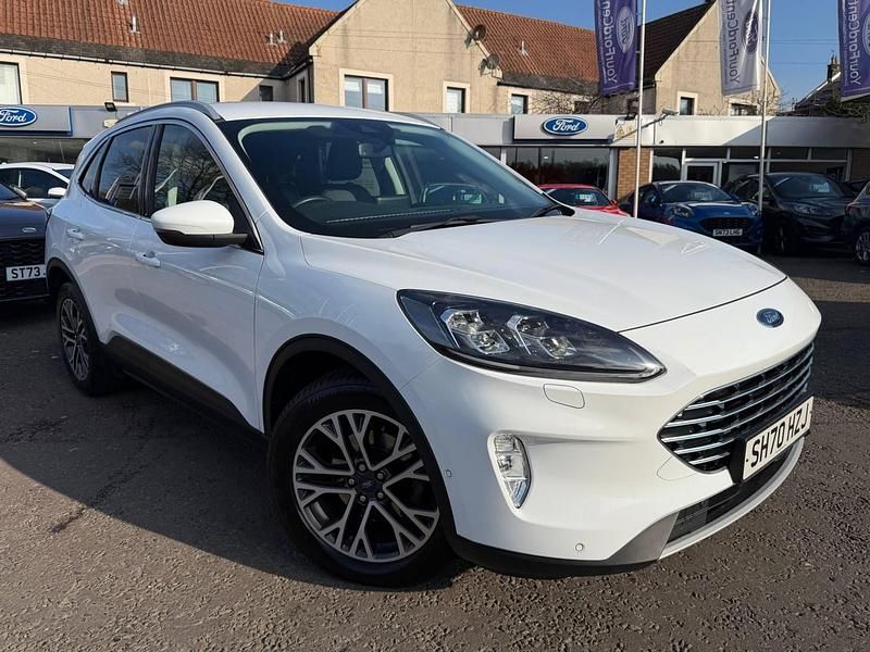 Used Ford Kuga Titanium 150 HP (110 kW) 2020 White SUV