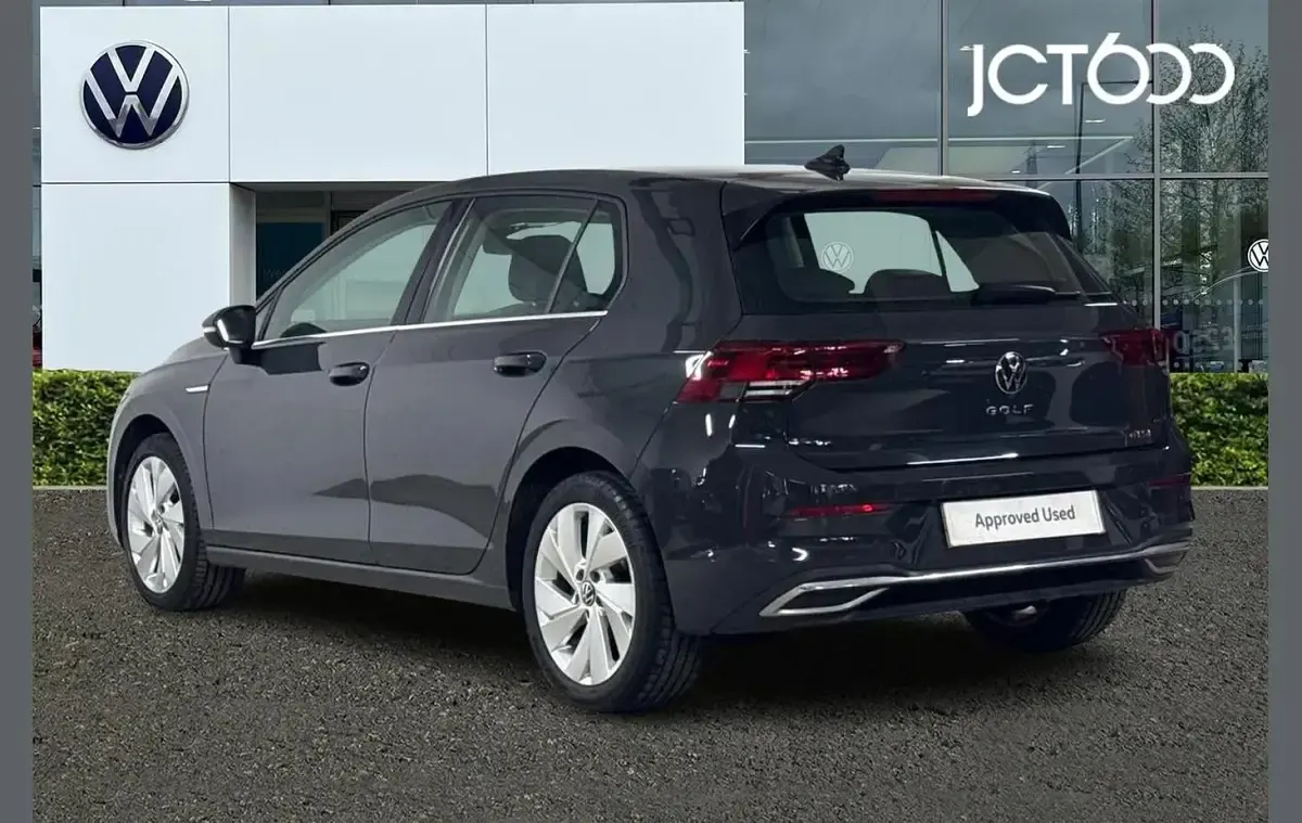 Used VW Golf VIII Style 147 HP (108 kW) 2022 Grey Hatchback