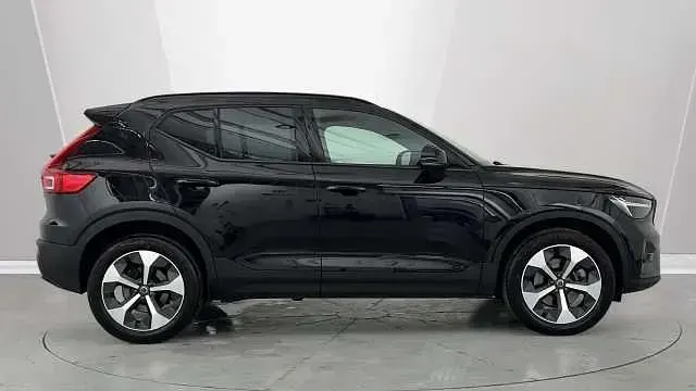 Used Volvo XC40 Plus 161 HP (118 kW) 2025 Black SUV