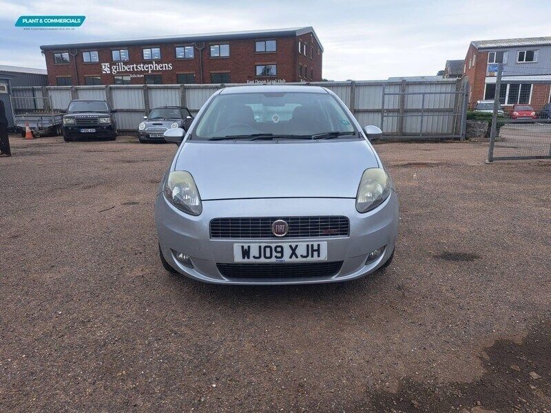 Grey Used 2009 Fiat Grande Punto Hatchback | £1,450 - Image 1/4
