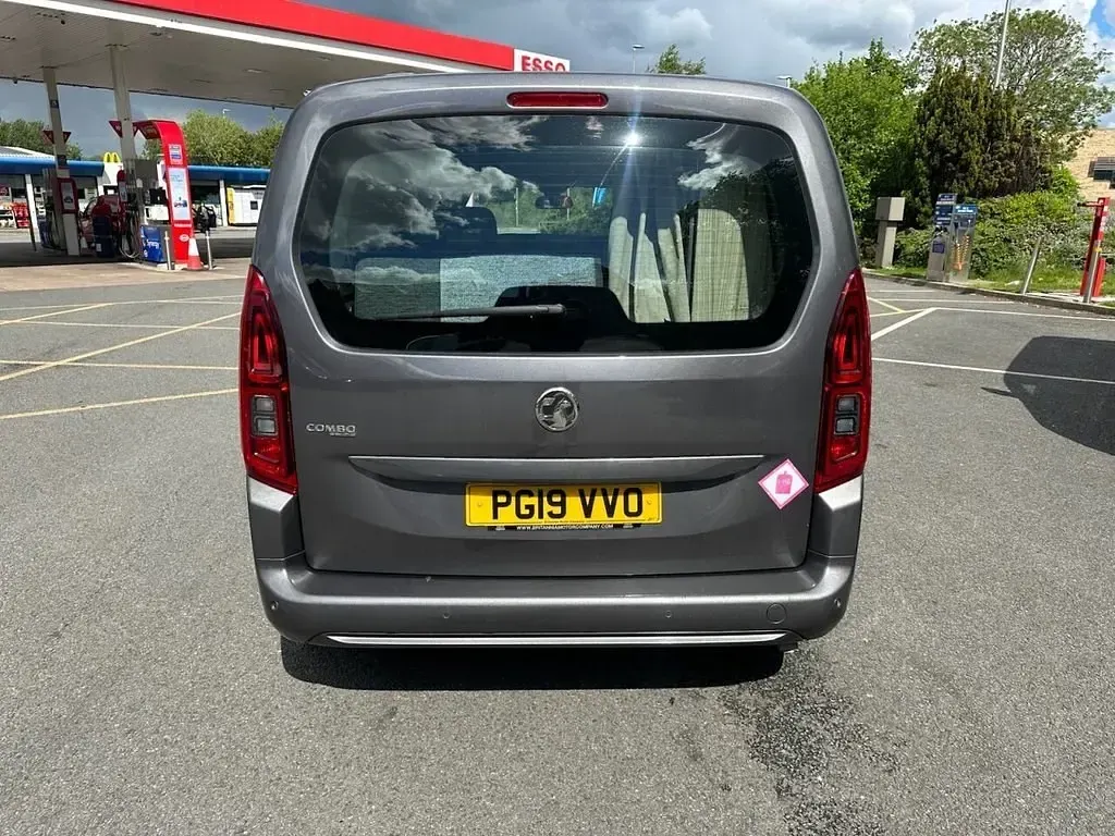 Usado Vauxhall Combo S 110 CV (80 kW) 2019 Gris Monovolumen