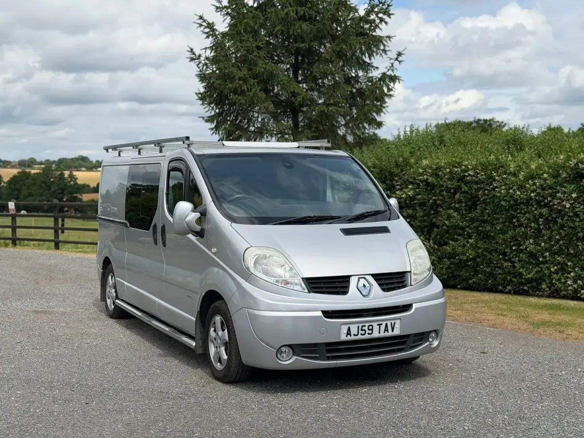 Used Renault Trafic 2009 Silver MPV