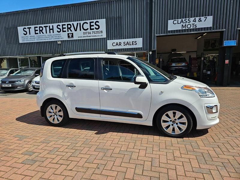 White Used 2015 Citroën C3 Picasso Exclusive MPV | £5,995 (Expensive) - Image 1/4