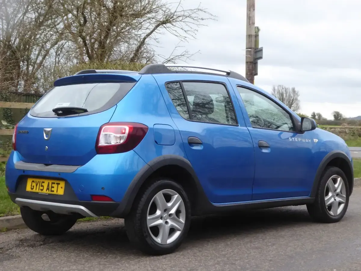 Używany Dacia Sandero Lauréate 2015 Niebieski Hatchback