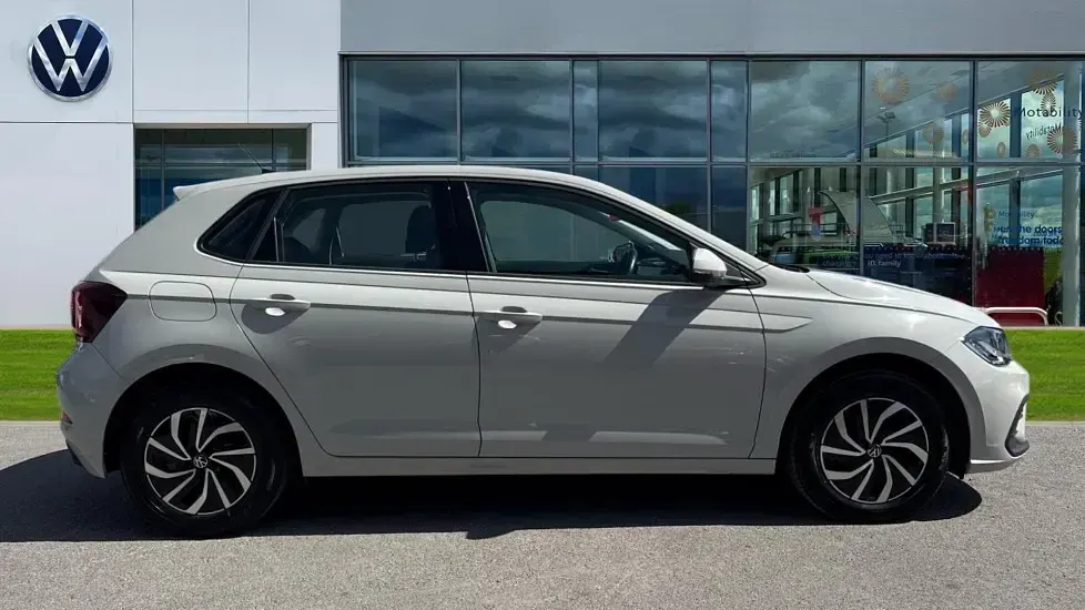 Used VW Polo Life 80 HP (58 kW) 2023 Grey Hatchback