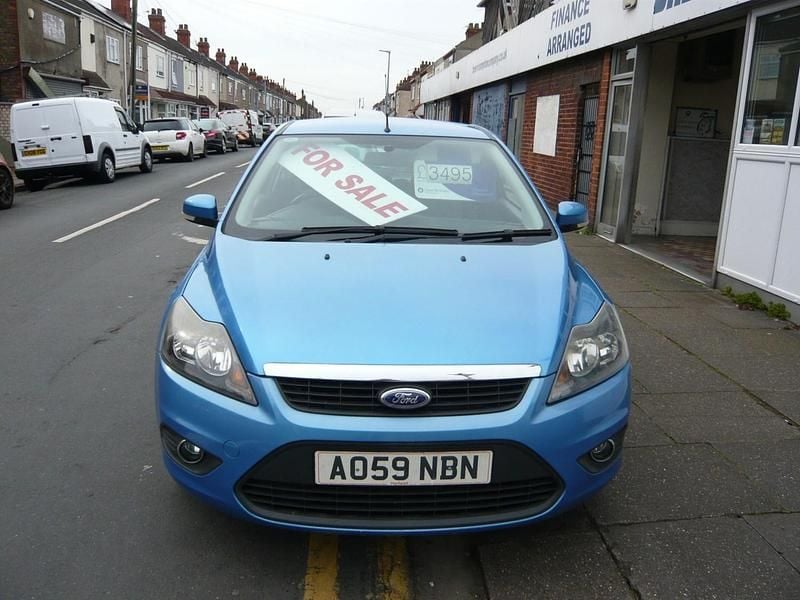 Used Ford Focus Zetec 2009 Blue Hatchback