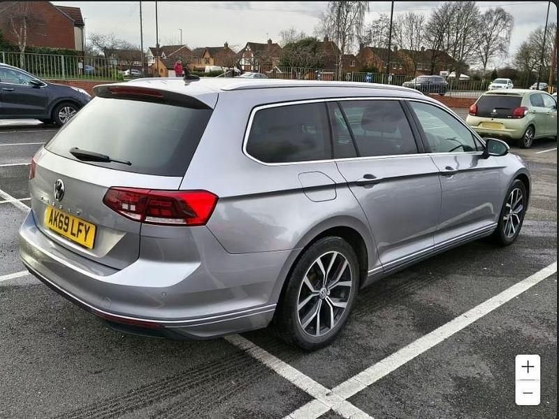 Used VW Passat SEL 150 HP (110 kW) 2019 Silver Estate