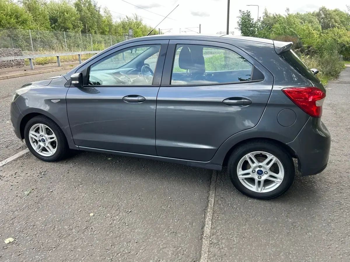 Used Ford Ka Plus Zetec 85 HP (62 kW) 2017 Grey Hatchback