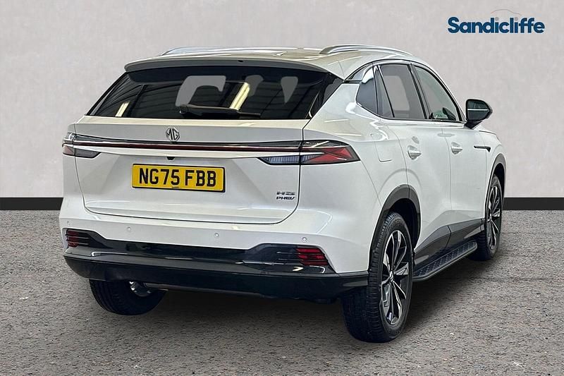 New MG HS 2025 White SUV