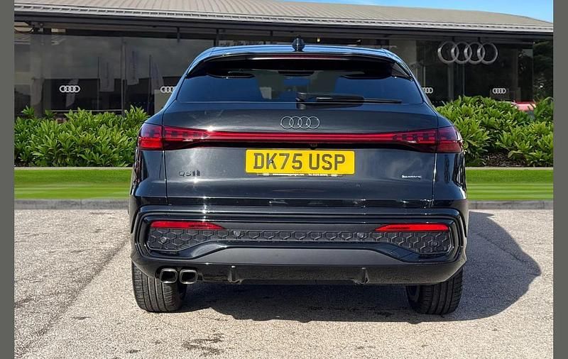 Used Audi Q5 Sportback Advanced 200 HP (147 kW) 2025 Black SUV