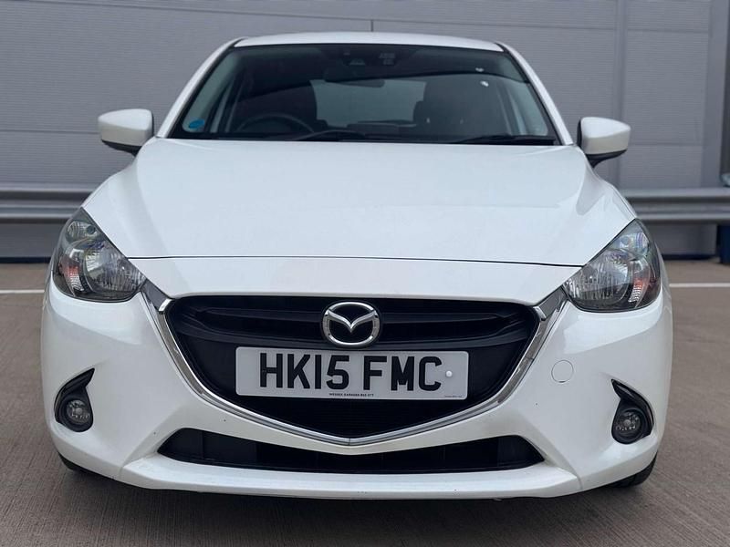 Używany Mazda 2 Edition 2015 Biały Hatchback