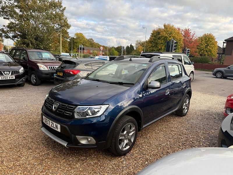 Używany Dacia Sandero Ambiance 90 KM (66 kW) 2017 Niebieski Hatchback