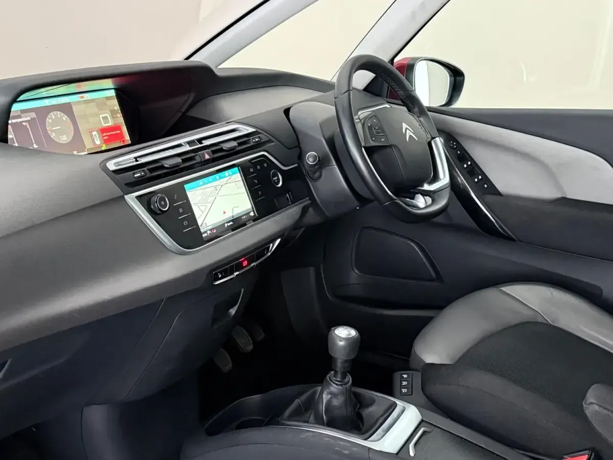 Used Citroën Grand C4 Picasso Flair 2017 Red MPV